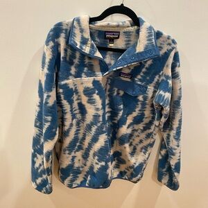 Patagonia Blue & Cream Tie-Dye Marbled Synchilla